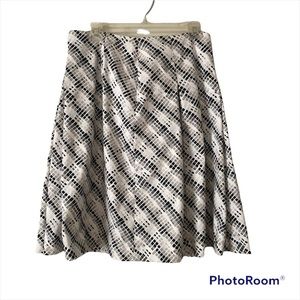 Amanda smith business work skirt black and white size  10
